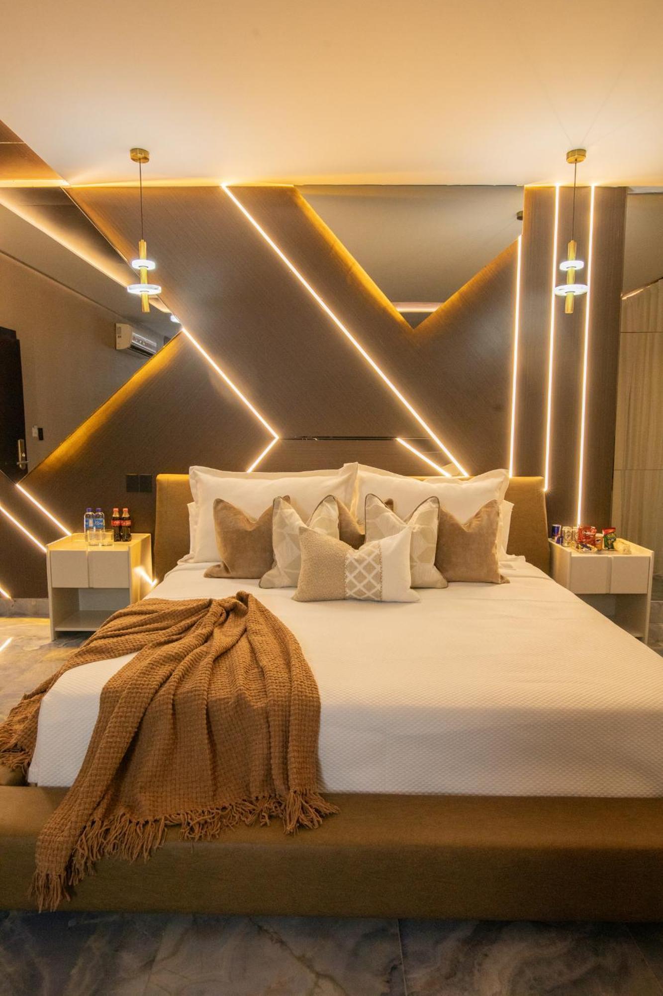 Lovera Hotel サンティアゴ・デ・ロス・カバリェロス エクステリア 写真